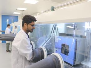 dr sonigara experimenting in the oetl